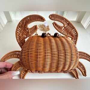 Tommy Bahama wicker Crab Crossbody Bag